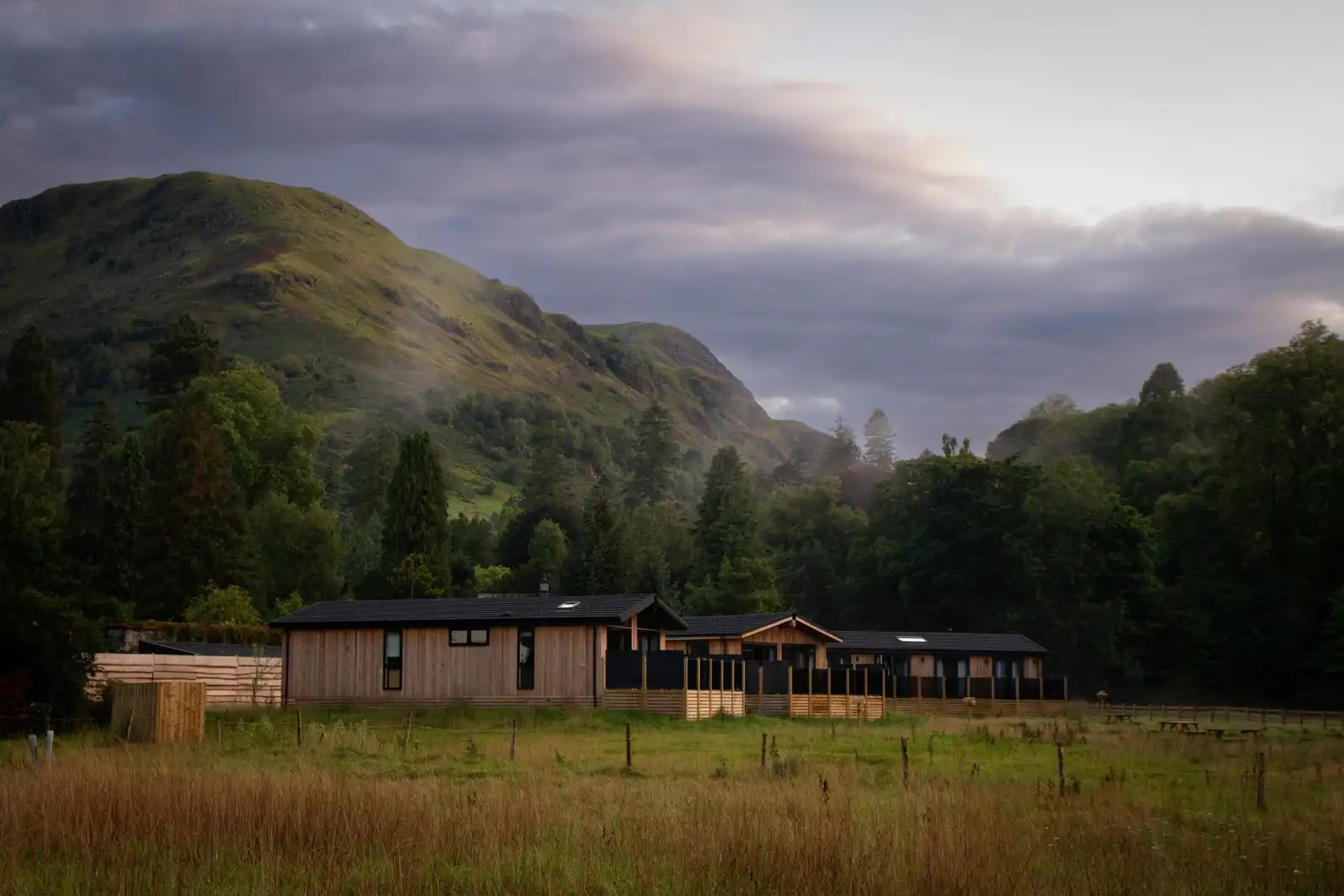 Lakeview lodges exterior